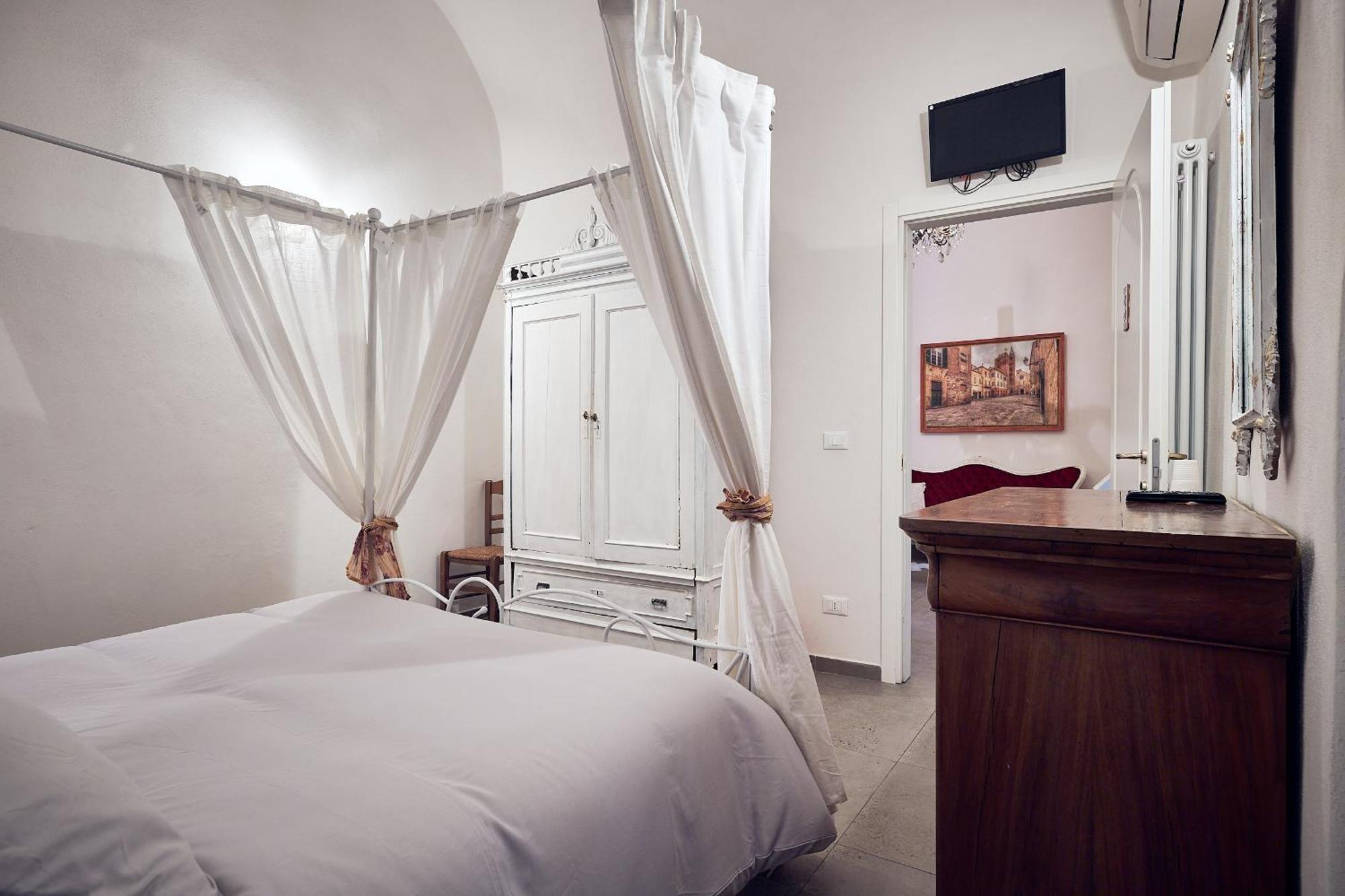 Hotel A Ca' De Lisetta à Albenga Extérieur photo