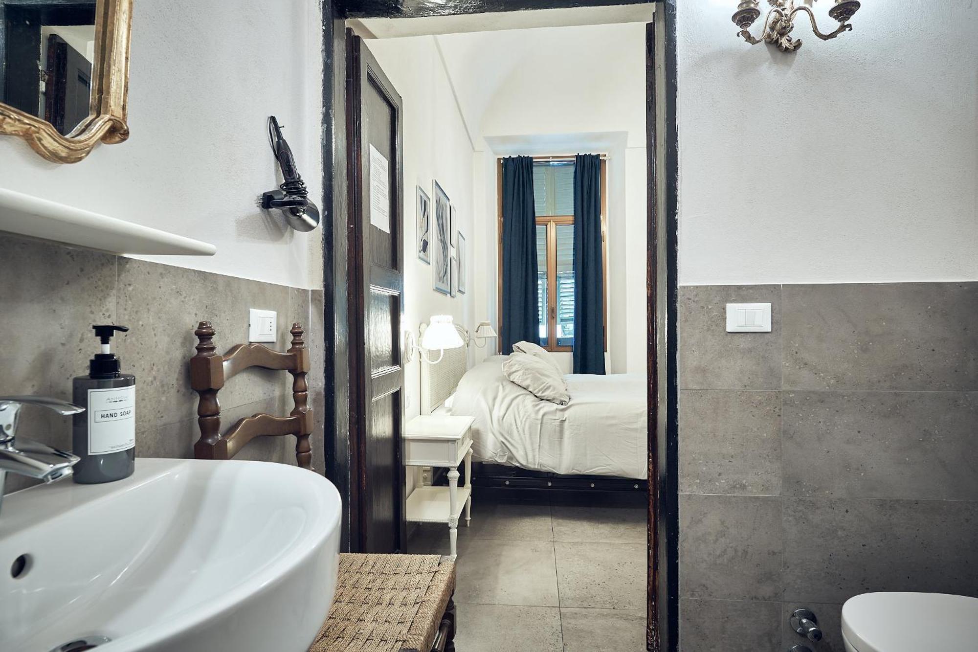 Hotel A Ca' De Lisetta à Albenga Extérieur photo